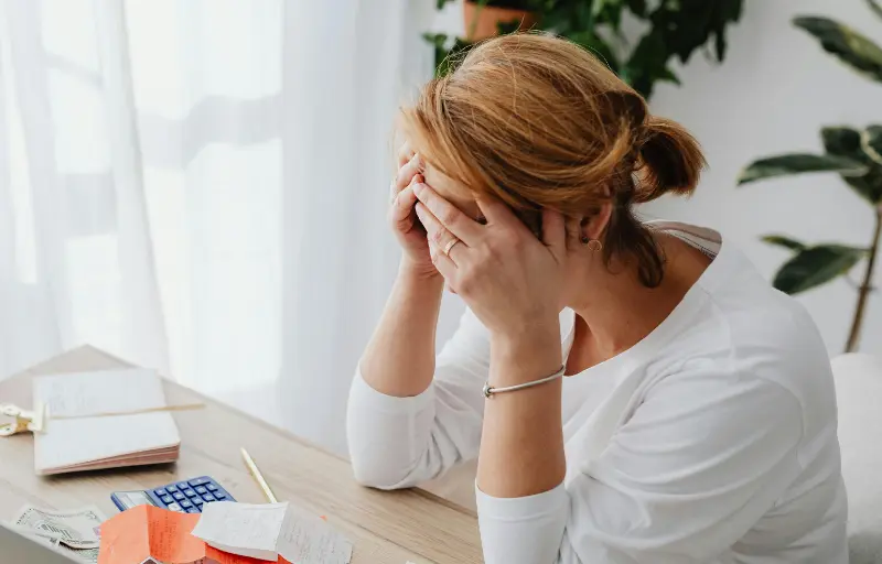 Profesional que necesita un taller de gestión del estrés