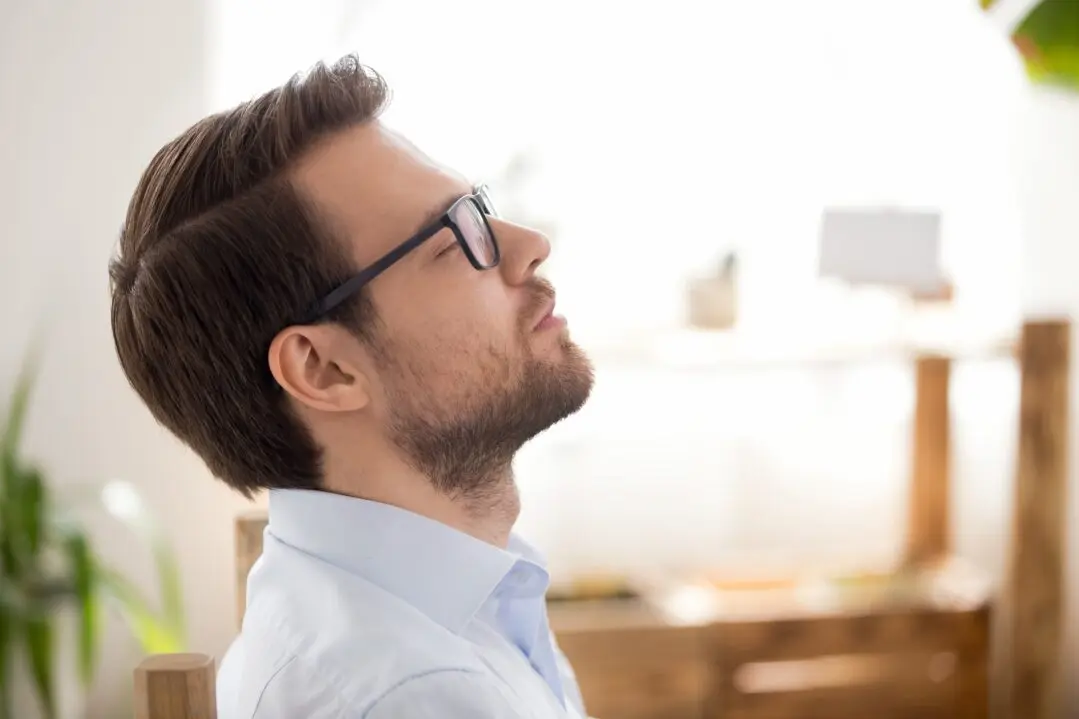 Beneficios del mindfulness en organizaciones: herramientas para gestionar el agotamiento y mejorar el bienestar del equipo